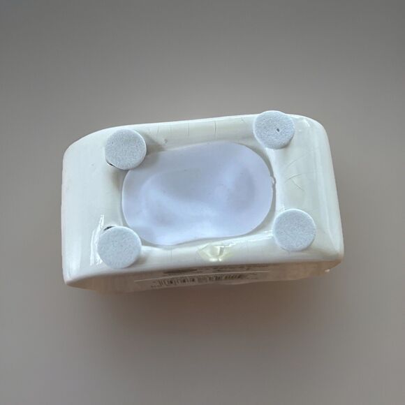 Sanrio Hello Kitty Coin Bank 2013 Ceramic White With Pink Bow - Picture 6 of 6